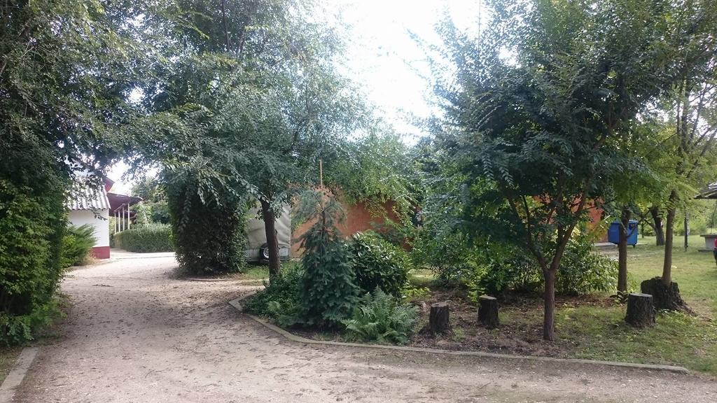 Dobó Tanya Vila Roszke Exterior foto